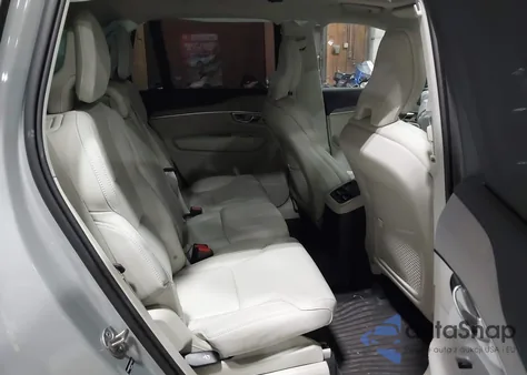 2025 Volvo Xc90 Plug-In Hybrid T8 Ultra 7-Seater from USA, damaged, VIN YV4H60PF6S1316976